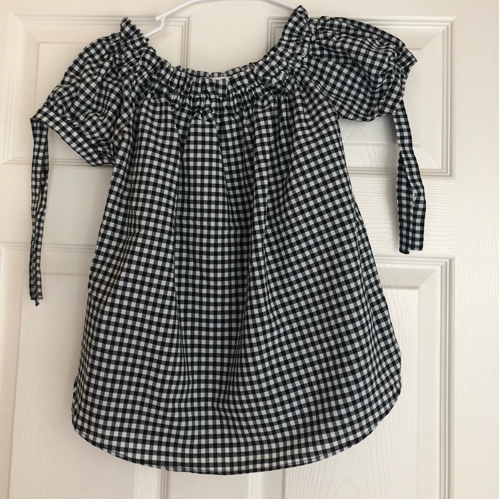 OFF THE SHOULDER TOP